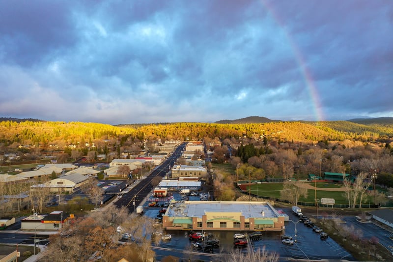 IGA Honors Retirees With Lifetime Achievement Award